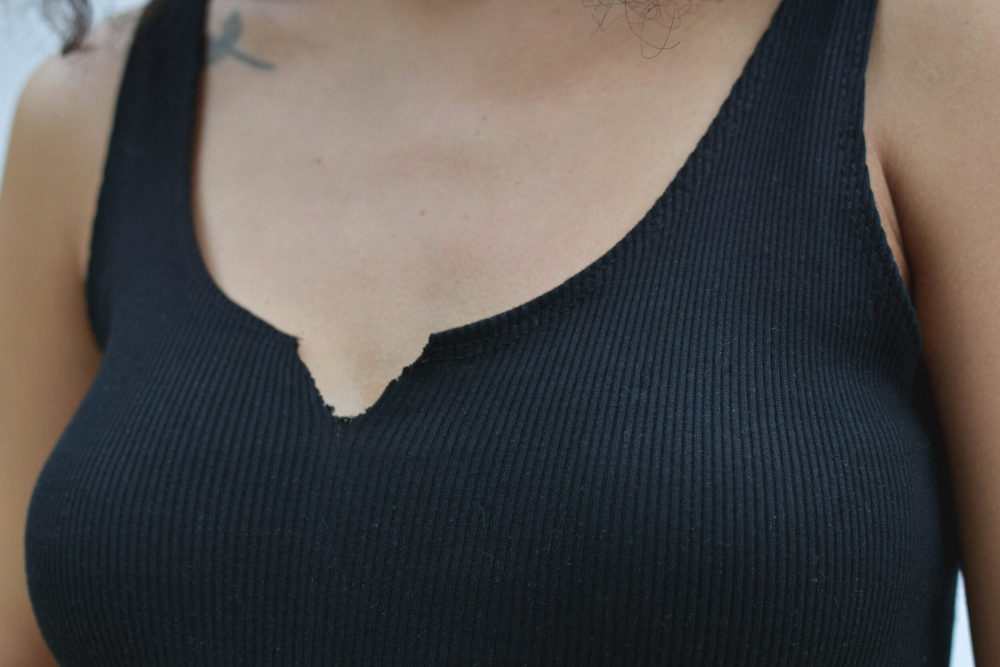 Notched Tank Top | Black